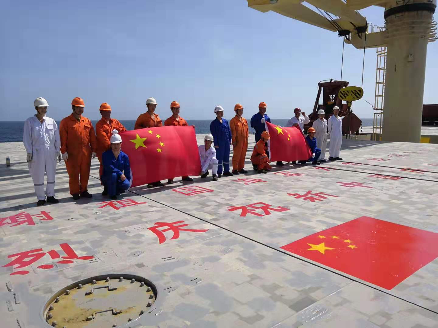 中華門(mén)輪，祖國(guó)海軍為你護(hù)航！